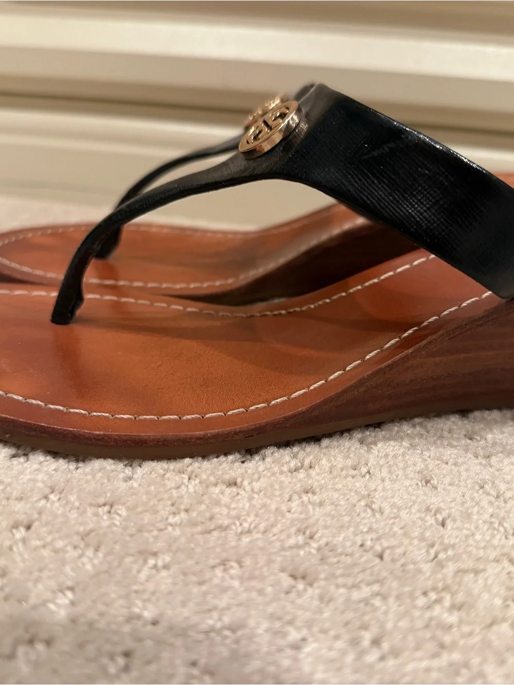 Tory Burch Black Leather Thong Sandals with Gold Logo
